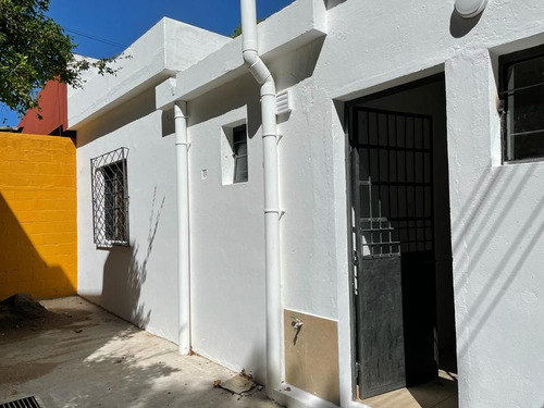 Casa En Alquiler De 2 Dormitorios C/ Cochera En Durazno