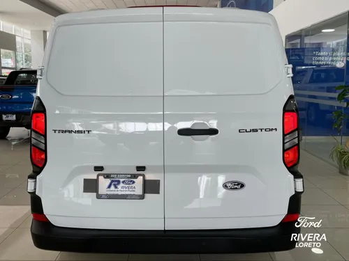Ford Transit Custom Van Larga