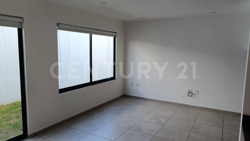 Renta Casa Fracc. Aurea, Toluca, México