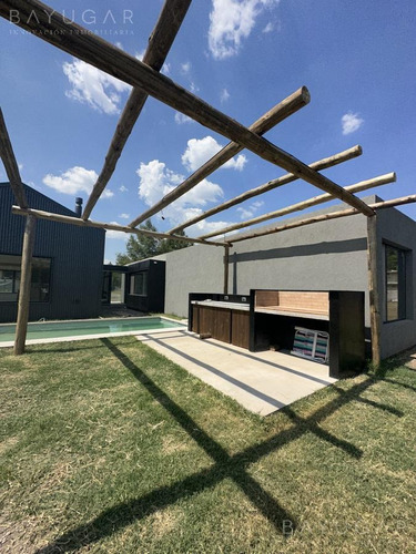 Imagen 28 de 30 de Venta - Excelente Casa Moderna Ubicada En Pilar, Barrio Privado - Bayugar Negocios Inmobiliarios