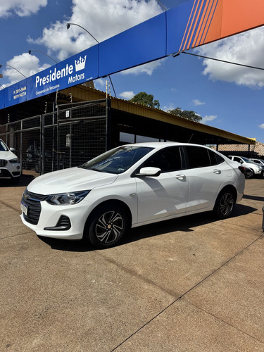 Chevrolet Onix ONIX SEDAN Plus LT 1.0 12V Flex 4p Mec.
