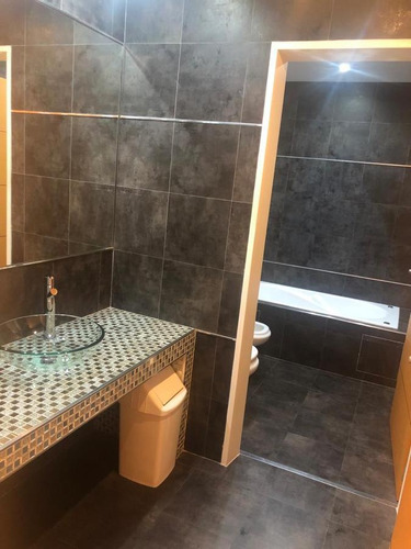Imagen 22 de 30 de Local Comercial 680 M² Y Dpto Tipo Duplex 4 Amb. - Ramos Mejia