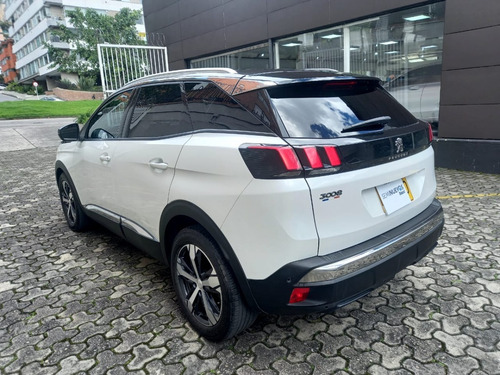 Imagen 16 de 17 de Peugeot 3008 Allure