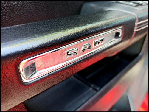 Imagen 12 de 25 de Ram 1500 Laramie Hemi 5.7 V8