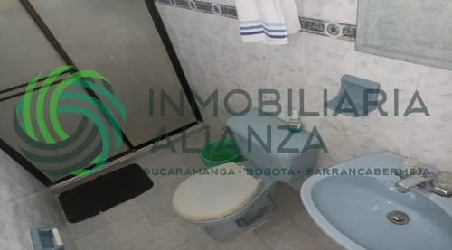 Casa En Venta En Cabecera Del Llano. Cod V61678