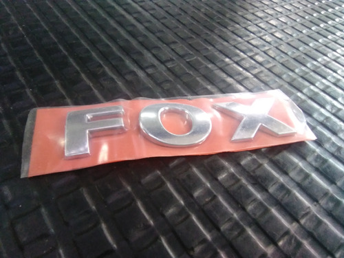 Rotulo Emblema Volkswagen Palabra Fox 