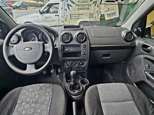 Ford Fiesta 1.6 ROCAM HATCH 8V FLEX 4P MANUAL