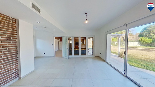 Casa A La Venta En Villa Elisa 3 Dormitorios