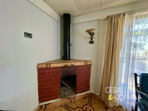 Casa En Venta De 7 Dorm. En Quilpué