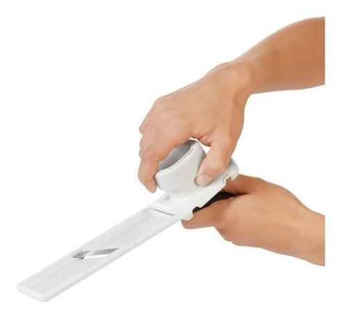 Imagen 4 de 6 de Rebanador Ajo Oxo Mandolina Laminador Cortador En Palermo