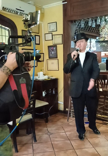 Imagen 3 de 12 de Cantante Profesional Tango Argentino. Eventos Y Domicilio