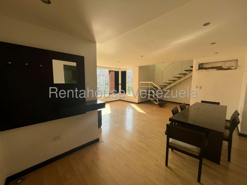 Estupendo Y Amplio Apartamento En Alquiler Con Inmejorable Ubicación Escampadero