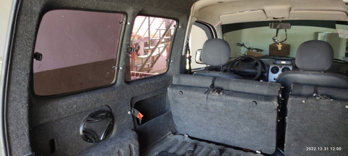 Imagen 11 de 14 de Peugeot Partner 2010 1.6 Hdi Furgon Confort