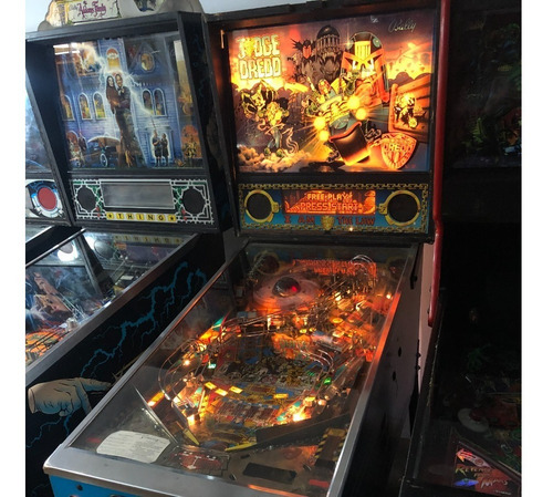Flipper Pinball Judge Dredd (Usado)