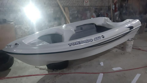 Lancha Tornado 450 Desde $ 2.500.000