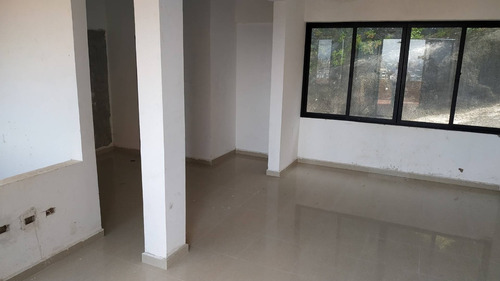 Imagen 14 de 25 de Townhouse Obra Blanca Con Terraza En Lomas Alto Lomas Del Este Valencia Nf 157068