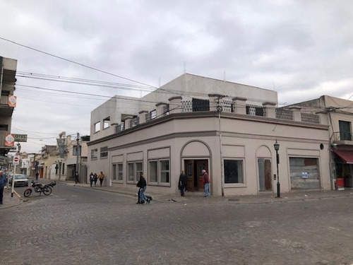 Imagen 1 de 21 de Local - Centro De Lujan