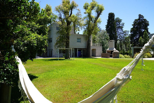 Imagen 30 de 30 de Venta Casa, 5 Amb. Pileta, Parque B Cerrado Casco Leloir