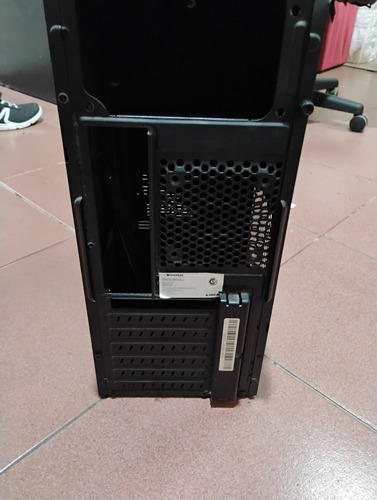 Gabinete Magnum Tech Generica Negro Negro (Usado)