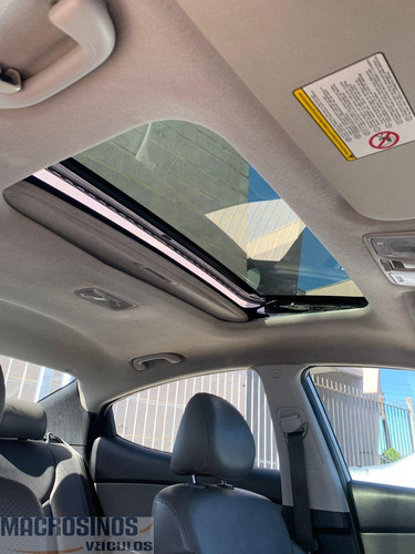 Hyundai Elantra GLS 1.8 Automático com teto solar