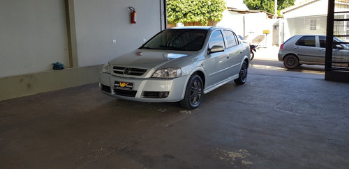 Chevrolet Astra 2.0 Mpfi Cd Sedan 8v Gasolina 4p Manual