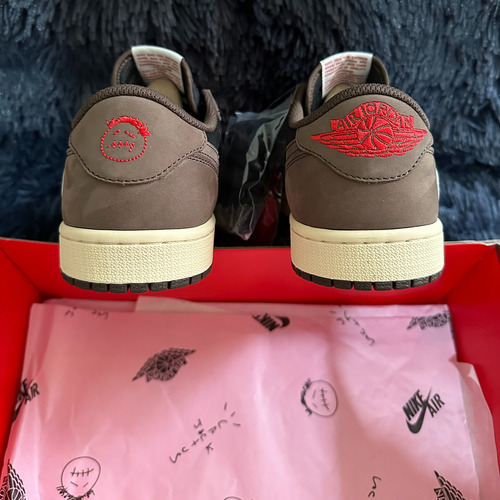 Air Jordan 1 Low Travis Scott Mocha 40 (Usado)