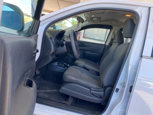 Nissan NP300 2.5 Doble Cabina S Pack Seg Mt