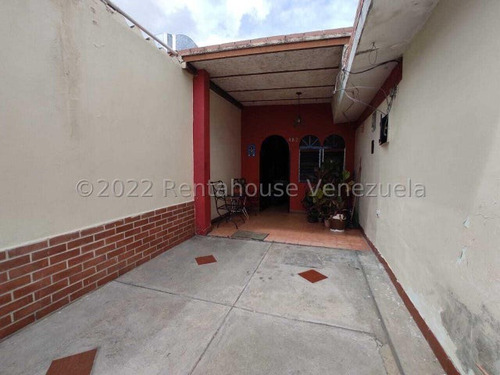 $%& Casa Comercial Con Un Excelente Potencial Muy Bien Distribuida Para Vivir Y Tener Tu Propio Negocio En Fundalara Este De Barquisimeto Kenlimar Nieto 23-12348 %&$