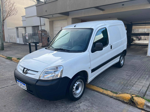 Imagen 2 de 21 de Peugeot Partner 2020 1.6 Hdi Confort