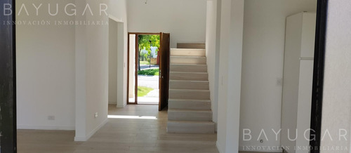 Venta Casa - Barrio Privado Santo Tomas / Pilar