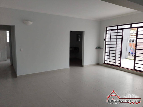 Imagem 3 de 15 de Casa Grande No Centro De Jacareí Com Edicula Comercial - 7935