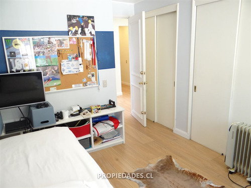 Casa En Venta De 4 Dorm. En Las Condes