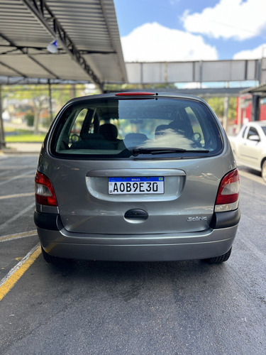 Renault Scenic 1.6 PRIVILÉGE 16V FLEX 4P MANUAL