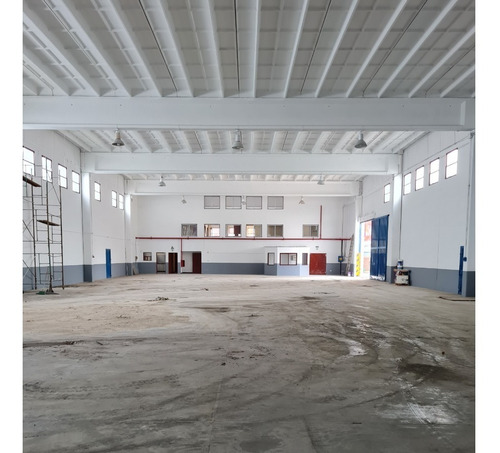 Imagen 1 de 20 de Deposito De 2200 M2