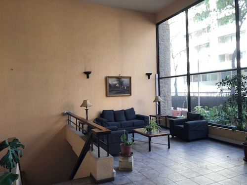 Depto. En Venta Cercano Metro Baquedano 2d 2b
