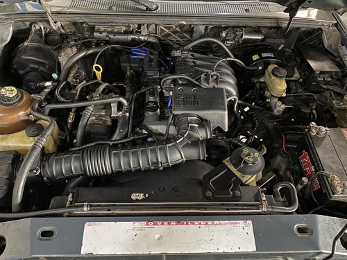 Imagen 8 de 8 de Mazda B2300