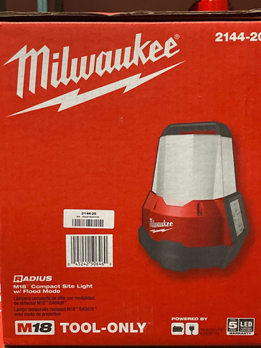 Luminario Inalambrico Milwaukee Uso Rudo M18 2,200lm 2144-20