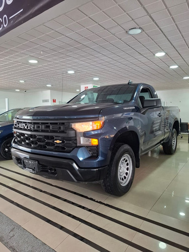 Chevrolet Silverado 4.3 V6 1500 WT Cabina Regular 4x4 At