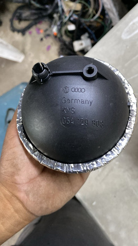 Valvula Deposito Vacío Audi Q7 4.2 Tdi 054129808