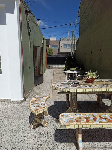 Imagen 6 de 11 de Casa En Venta De 2 Dorm. C/ Cochera Urgente! En Ramos Mejía