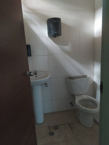 Imagen 5 de 10 de Galpón Comercial En Los Guayos, Valencia
