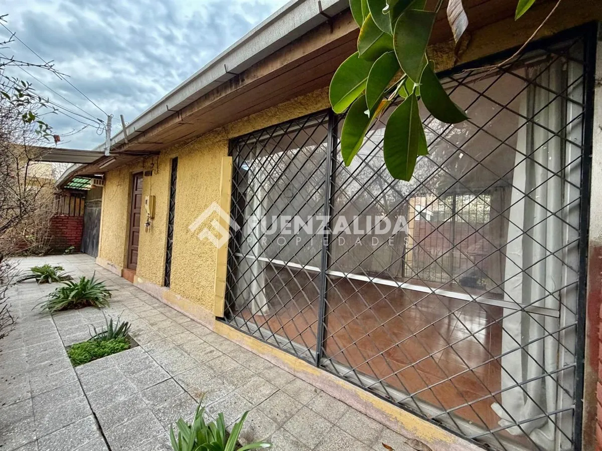 Imagen 1 de 28 de Casa En Venta De 4 Dorm. + 2 Baños + 2 Estac. En Macul