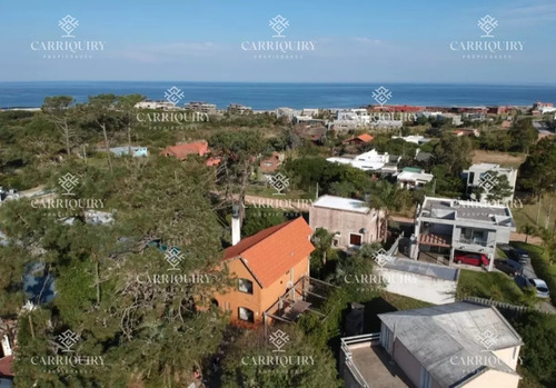 Casa En Venta En Manantiales