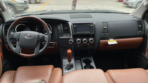Imagen 13 de 15 de Toyota Sequoia 2019 Platinum Negra Comonueva 3 Años Garantia