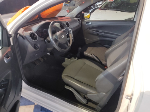 Volkswagen Saveiro 1.6 Robust Cab. Simples Total Flex 2p