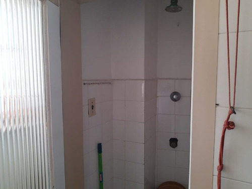 Imagem 6 de 30 de Apartamento Todo Reformado Com: Dois Quartos, Sala Um Banheiro Social E Dependência. - Ap5595