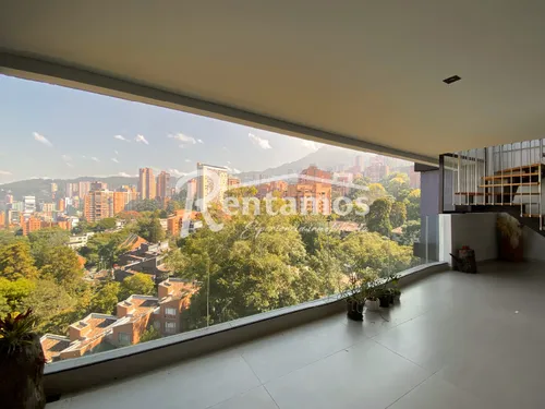 Apartamento En Arriendo En El Tesoro. Cod A776005