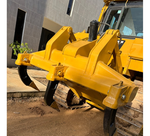 Tractor Bulldozer D6t 2010