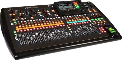Mezcladora Behringer X 32