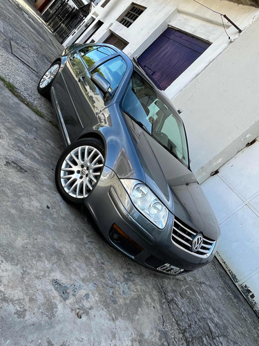 Volkswagen Bora 1.8 Highline T 180cv Cuero